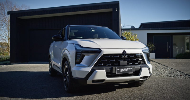 2026 Mitsubishi Outlander SPORT HEV 1.6L XLS 2WD image 2
