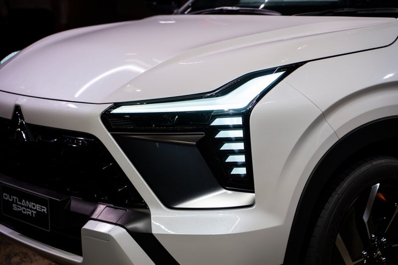 2026 Mitsubishi Outlander Sport HEV XLS image 4
