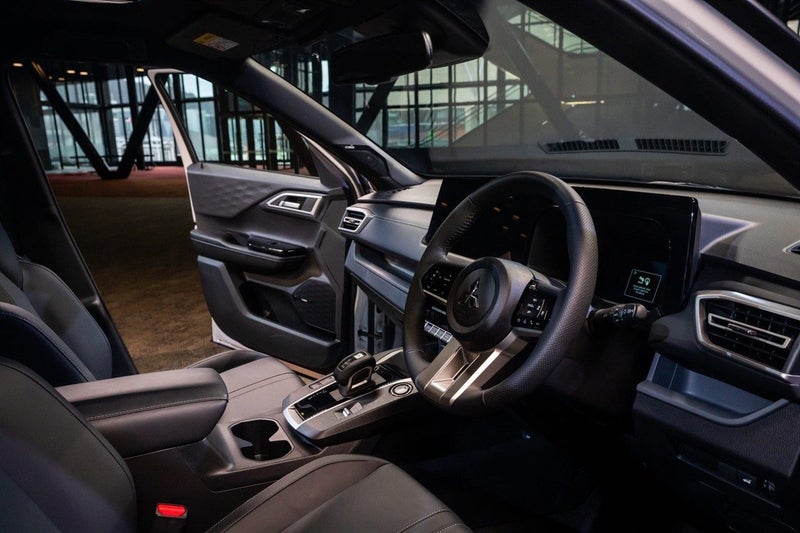 2026 Mitsubishi Outlander Sport VRX image 2