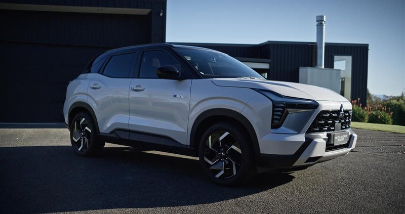 2026 Mitsubishi Outlander Sport XLS image 3