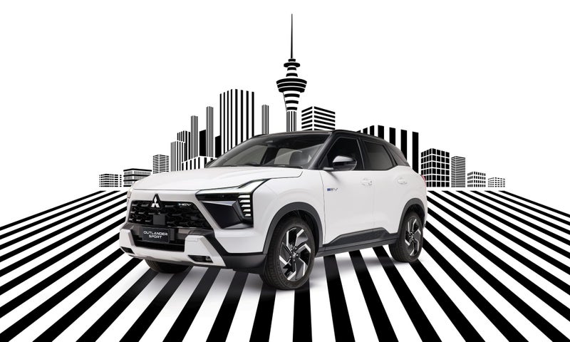 2026 Mitsubishi Outlander Sport XLS HEV 2WD image 3