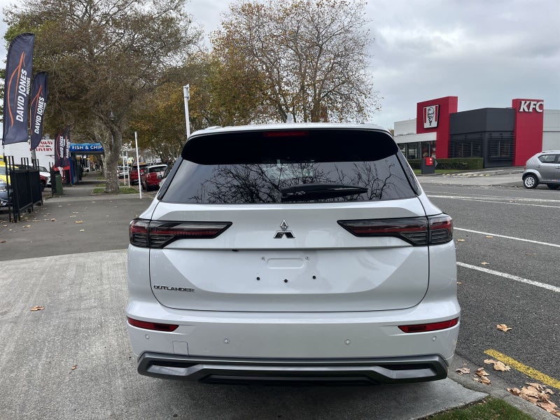 2026 Mitsubishi Outlander VRX image 5
