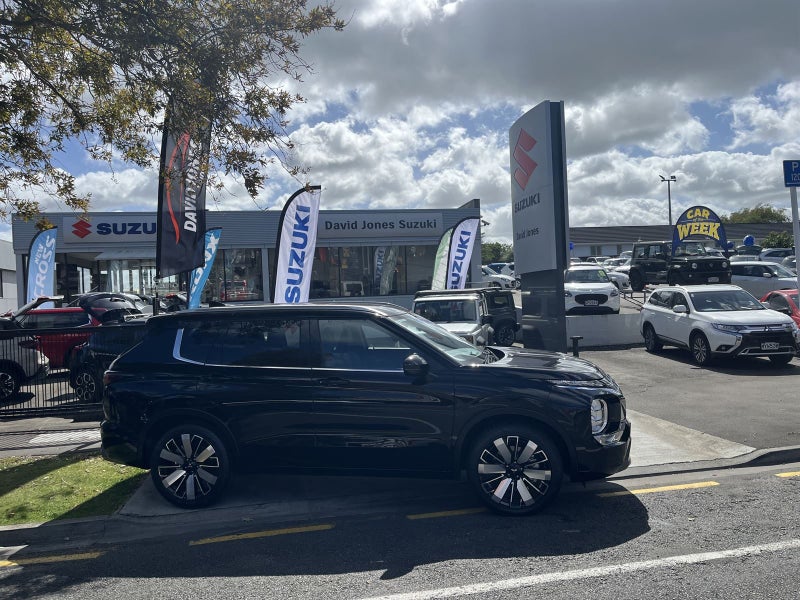 2026 Mitsubishi Outlander VRX image 4