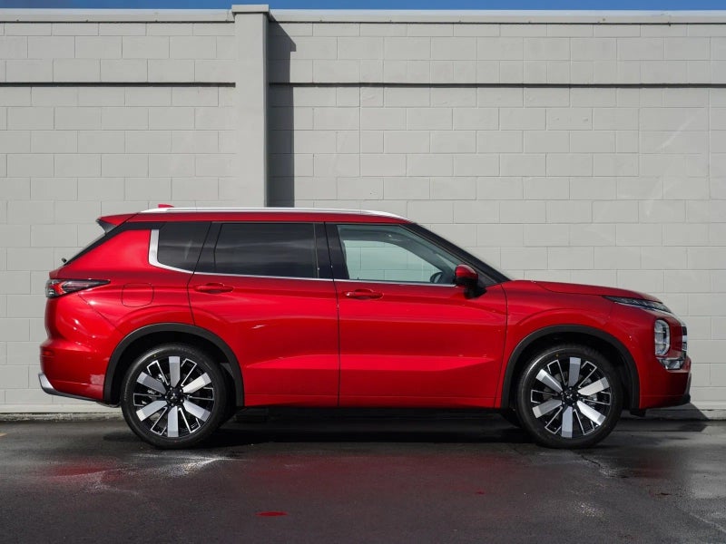 2026 Mitsubishi Outlander VRX 2.5 2WD auto image 2
