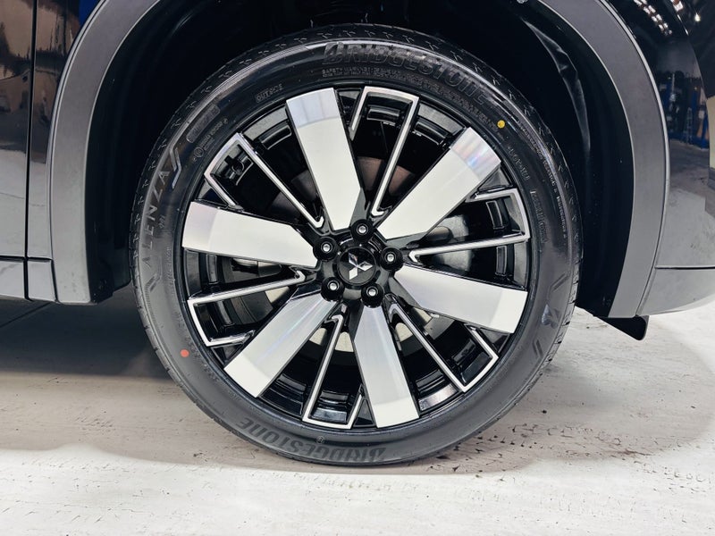 2026 Mitsubishi Outlander VRX 2.5P 2WD - 7 SEATS image 3