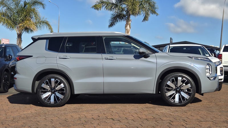 2026 Mitsubishi Outlander VRX 2.5P 2WD AUTO image 5