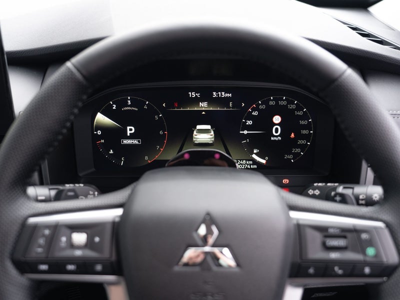 2026 Mitsubishi Outlander VRX 2.5P 2WD AUTO 7-str image 3