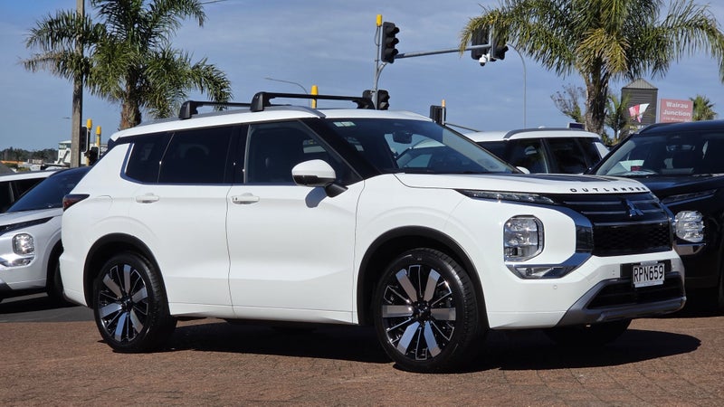 2026 Mitsubishi Outlander VRX 2.5P 2WD AUTO image 2