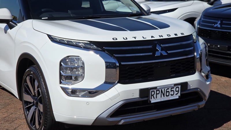 2026 Mitsubishi Outlander VRX 2.5P 2WD AUTO image 4