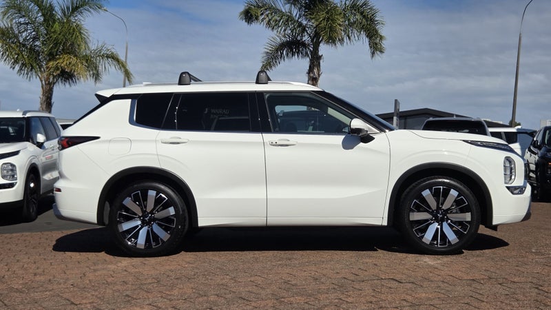 2026 Mitsubishi Outlander VRX 2.5P 2WD AUTO image 5