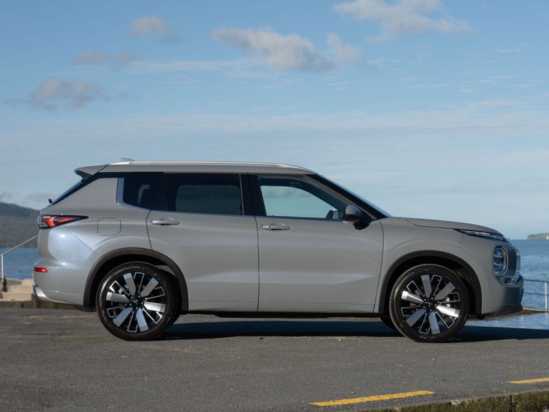 2026 Mitsubishi Outlander VRX 2.5P 4WD Auto 7-Str image 5