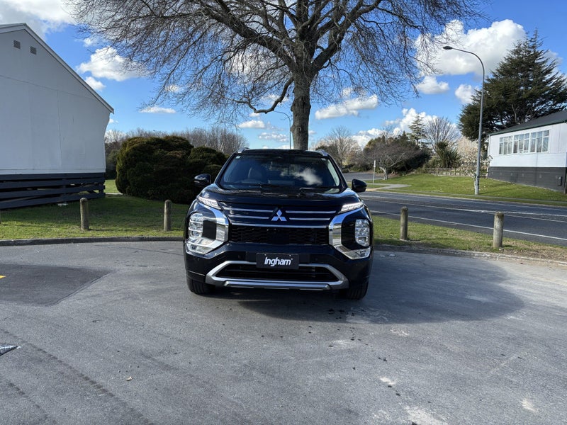 2026 Mitsubishi Outlander VRX 2.5P/4WD/CVT 7 SE... image 2