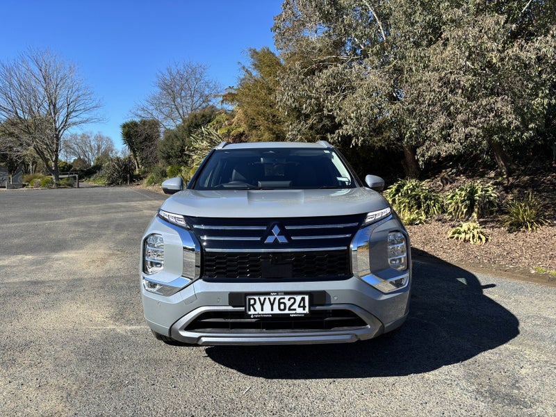 2026 Mitsubishi Outlander VRX 2.5P 4WD CVT AUTO... image 2