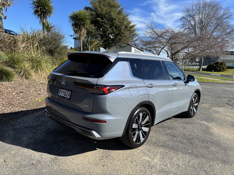 2026 Mitsubishi Outlander VRX 2.5P 4WD CVT AUTO... image 4