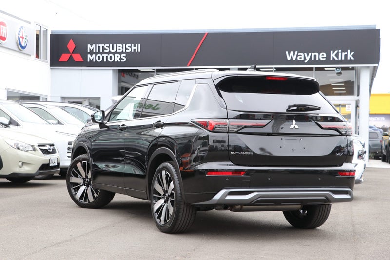 2026 Mitsubishi Outlander VRX 2WD 2.5P image 2