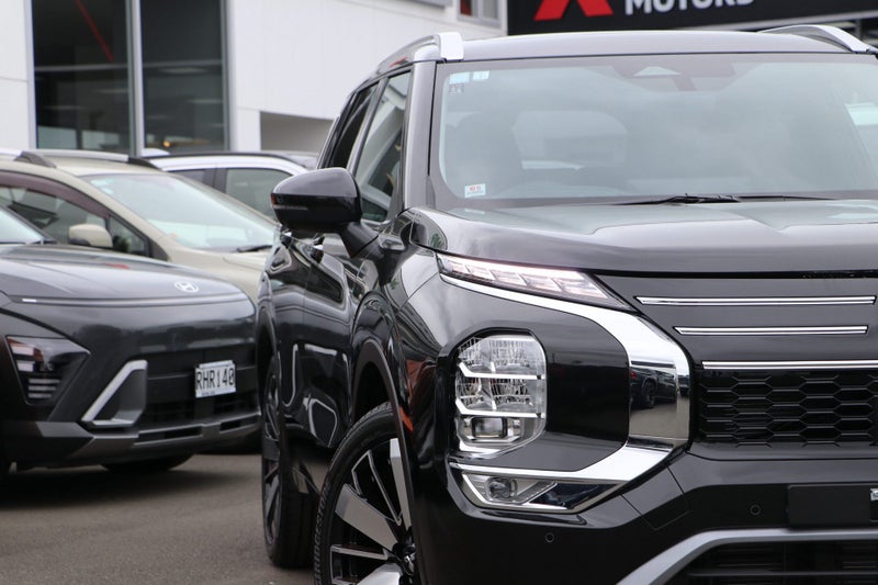 2026 Mitsubishi Outlander VRX 2WD 2.5P image 4