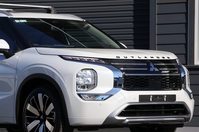 2026 Mitsubishi Outlander VRX 2WD 2.5P image 4