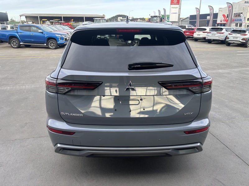 2026 Mitsubishi Outlander VRX 2WD image 4