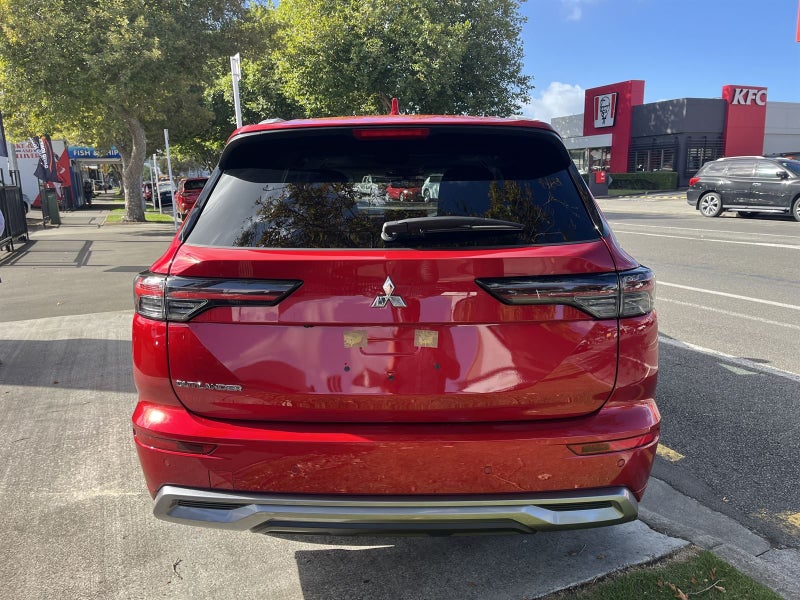 2026 Mitsubishi Outlander VRX 2wd image 4