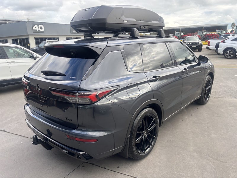 2026 Mitsubishi Outlander VRX 4WD image 3