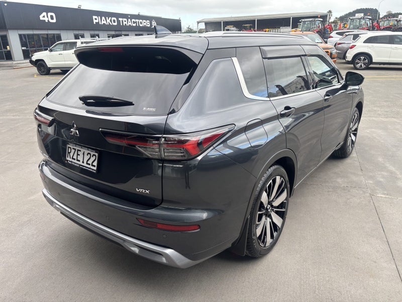 2026 Mitsubishi Outlander VRX 4WD image 3