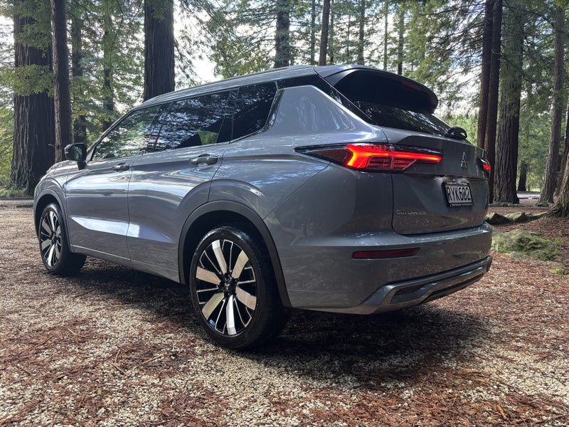 2026 Mitsubishi Outlander VRX 4WD image 5