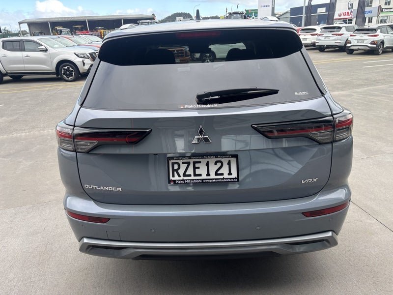 2026 Mitsubishi Outlander VRX 4WD image 4