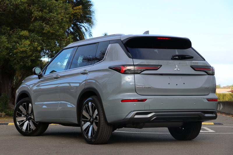 2026 Mitsubishi Outlander VRX 4WD (S-AWC) 2.5P image 2