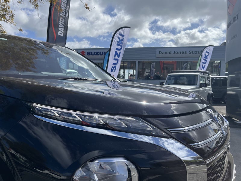 2026 Mitsubishi Outlander VRX image 2