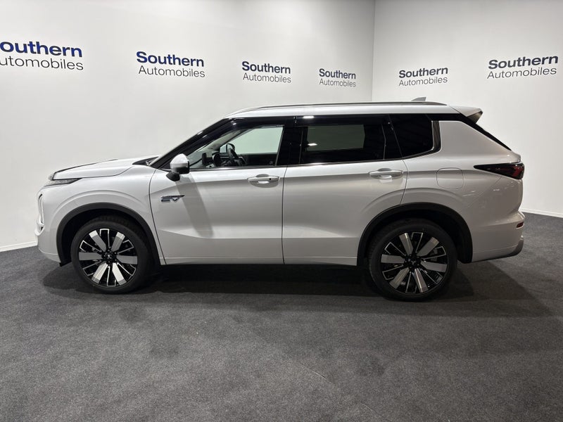 2026 Mitsubishi Outlander VRX PHEV/4WD/AT image 4
