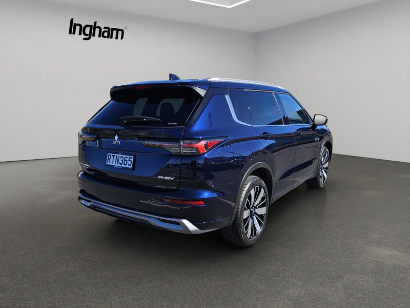 2026 Mitsubishi Outlander VRX PHEV/4WD/AT image 3