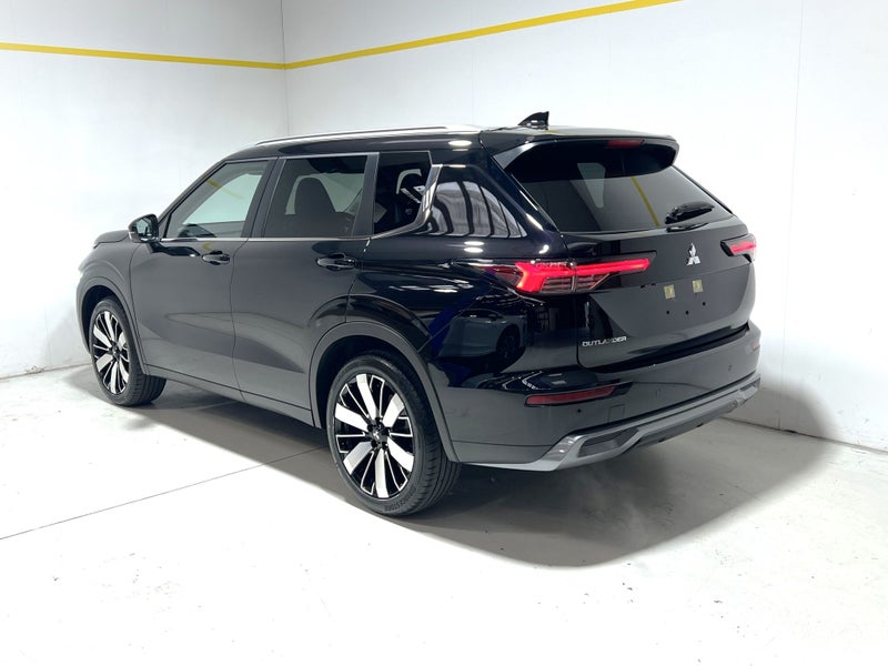 2026 Mitsubishi Outlander XLS 2.5 CVT 2WD - image 5