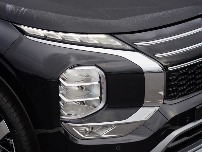 2026 Mitsubishi Outlander XLS 2.5 PETROL 4WD 7... image 5