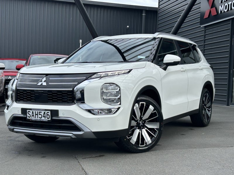 2026 Mitsubishi Outlander XLS 2.5L image 2