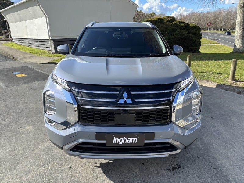 2026 Mitsubishi Outlander XLS 2.5P/4WD/CVT AWD... image 2