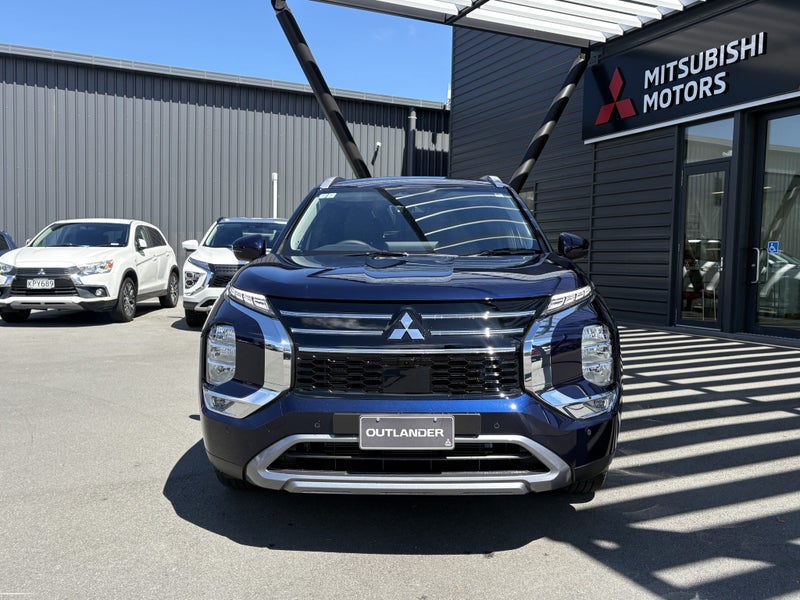 2026 Mitsubishi Outlander XLS 2.5P AWD image 2