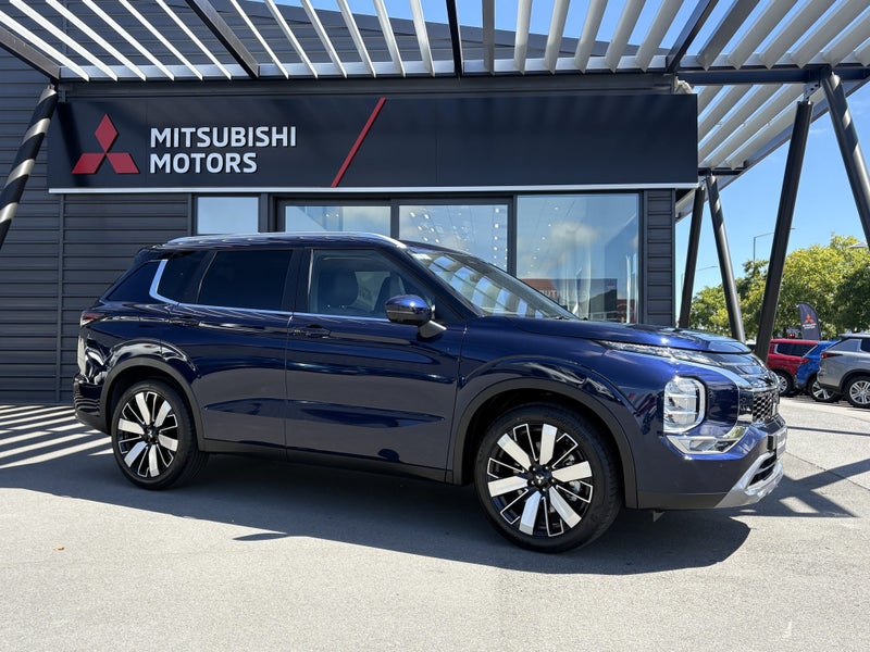 2026 Mitsubishi Outlander XLS 2.5P AWD image 3