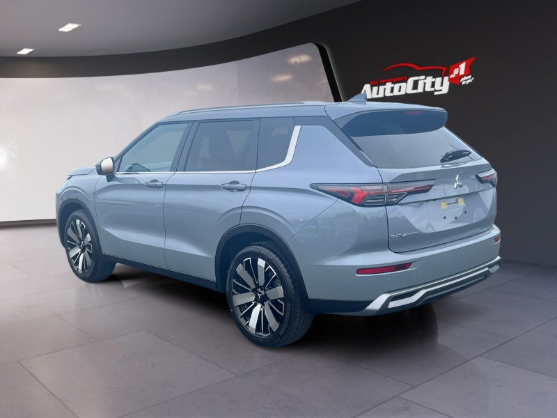 2026 Mitsubishi Outlander Xls 2.5P/Cvt image 2