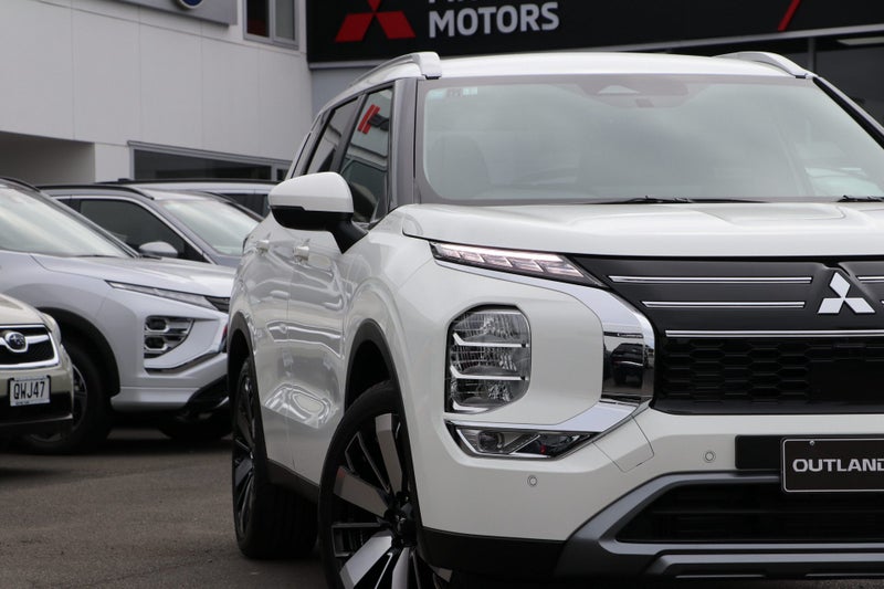 2026 Mitsubishi Outlander XLS 2.5P/CVT 2WD image 4