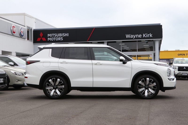 2026 Mitsubishi Outlander XLS 2.5P/CVT 2WD image 3
