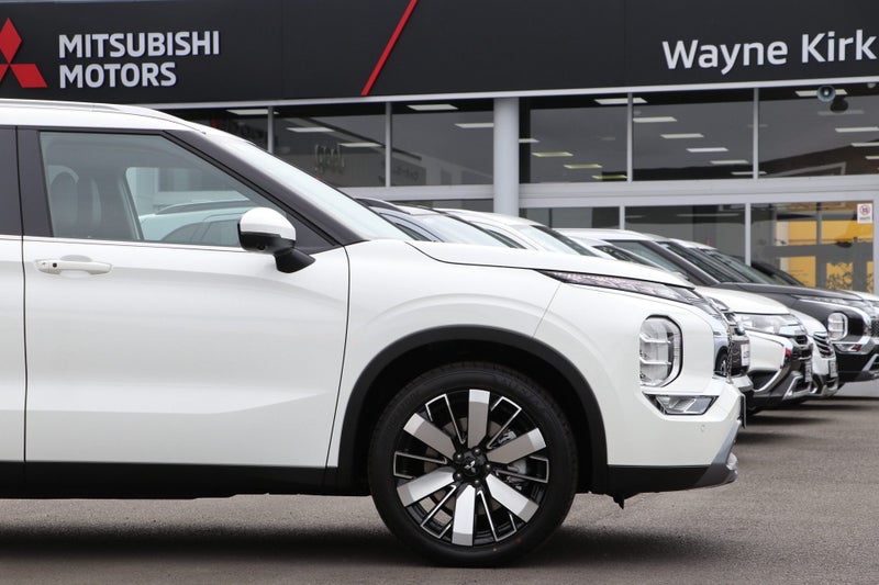 2026 Mitsubishi Outlander XLS 2.5P/CVT 2WD image 4