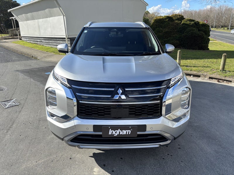 2026 Mitsubishi Outlander XLS 2.5P/CVT 7 SEAT 2... image 2