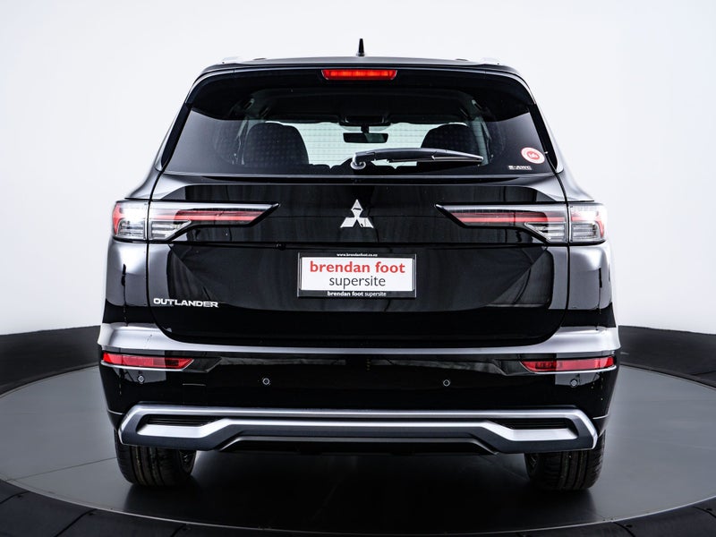 2026 Mitsubishi Outlander XLS 2.5P CVT 7 Seater4WD image 2