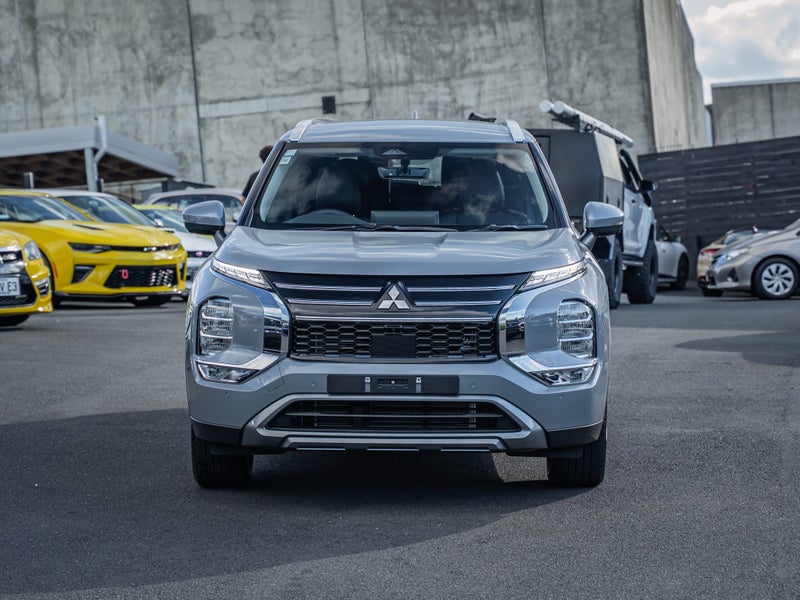 2026 Mitsubishi Outlander Xls 2.5P/Cvt image 3