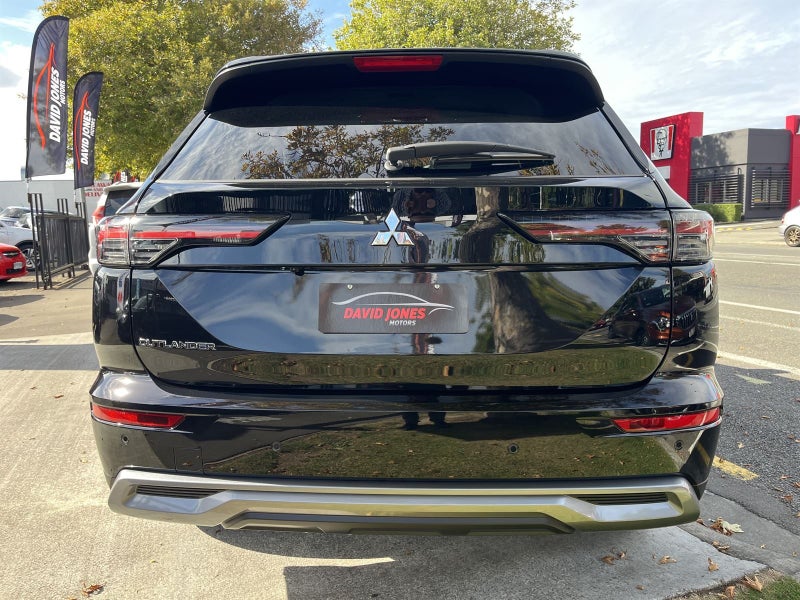 2026 Mitsubishi Outlander XLS image 5