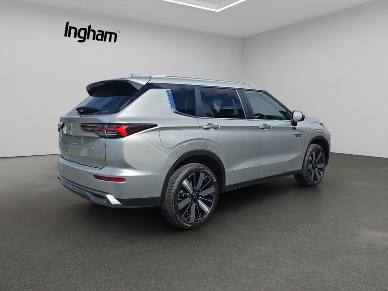 2026 Mitsubishi Outlander XLS PHEV/4WD/AT image 4