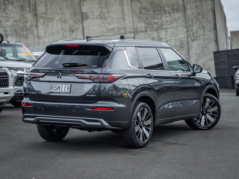 2026 Mitsubishi Outlander Xls Phev/4Wd/At image 2