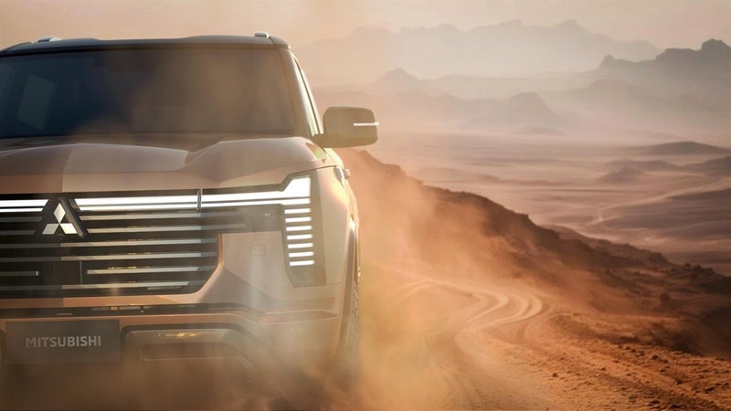 2026 Mitsubishi Pajero EXCEED image 4