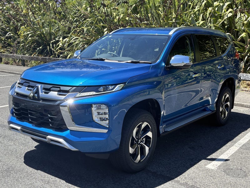 2026 Mitsubishi Pajero Sport 2.4D VRX 4WD 8AT image 4