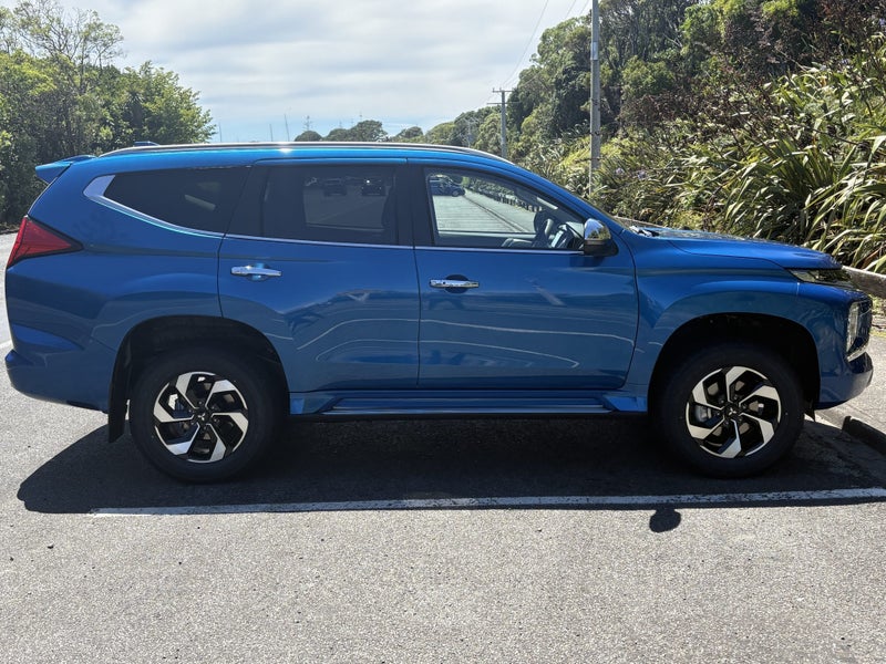 2026 Mitsubishi Pajero Sport 2.4D VRX 4WD 8AT image 5